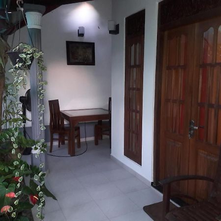 Aayu'S Guest Hotel Bentota Ngoại thất bức ảnh