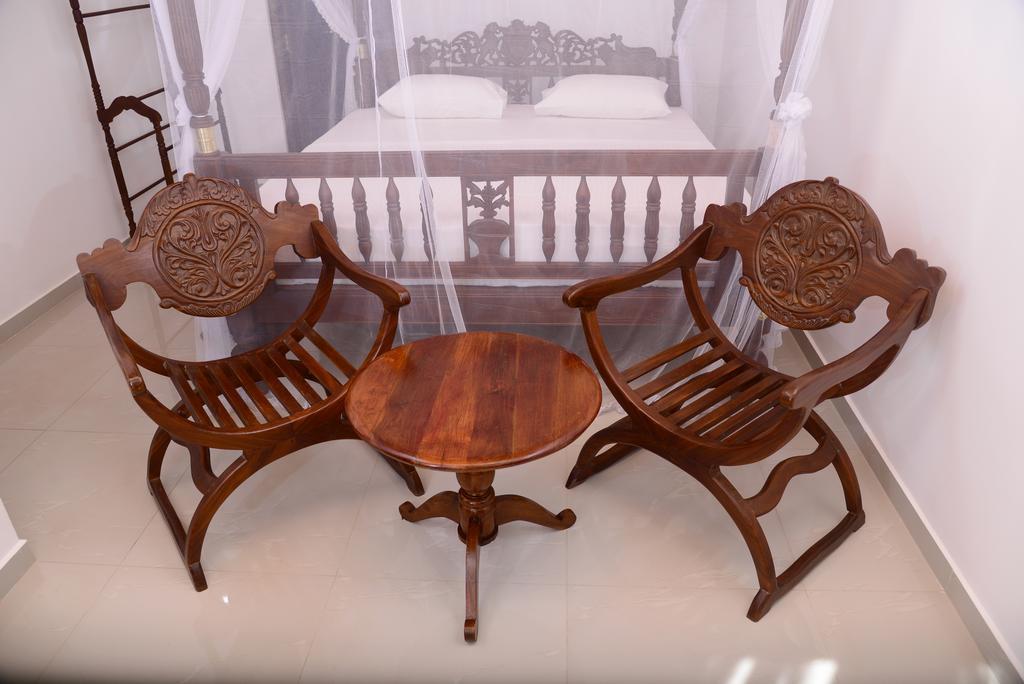 Aayu'S Guest Hotel Bentota Phòng bức ảnh