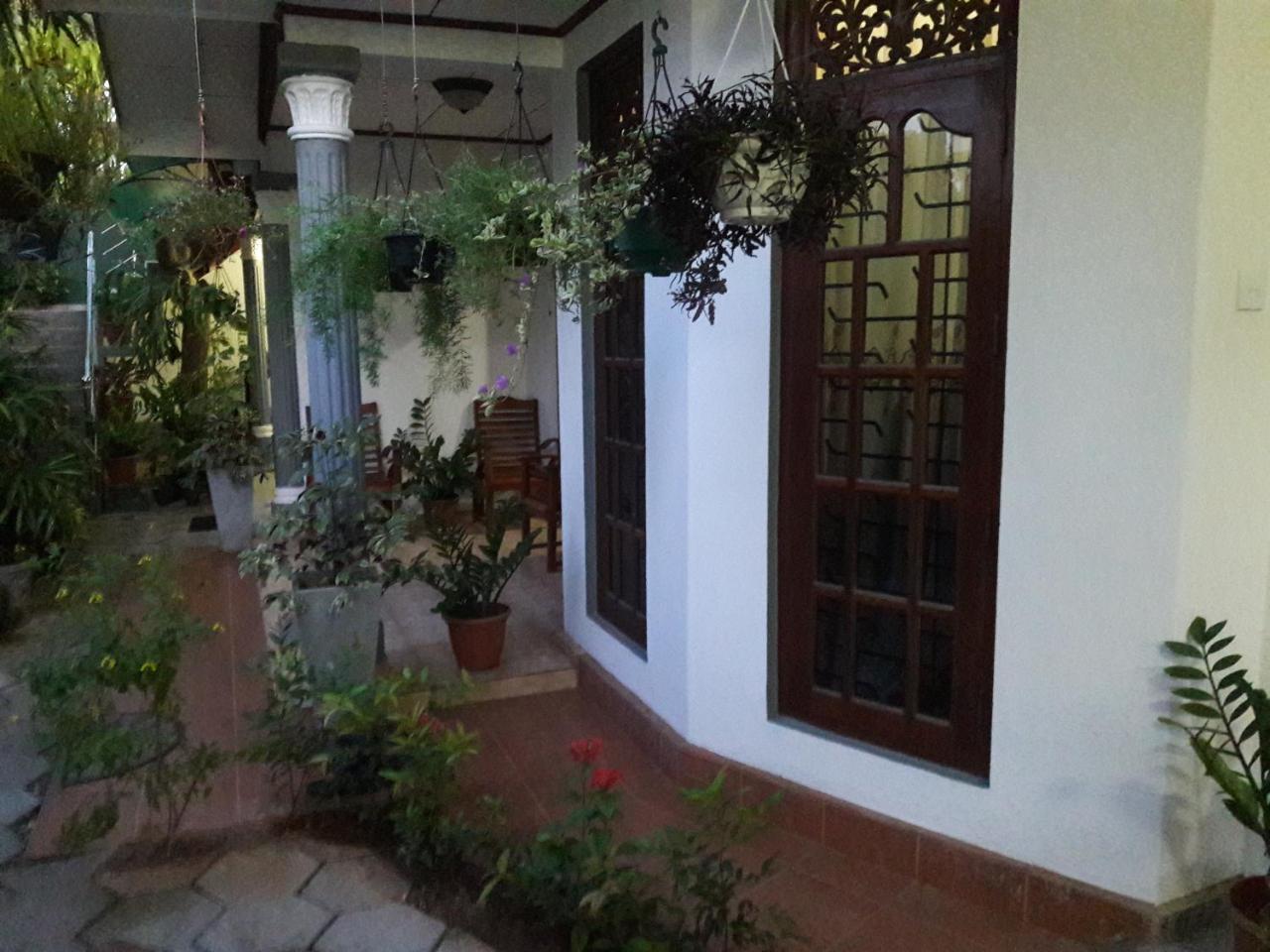 Aayu'S Guest Hotel Bentota Ngoại thất bức ảnh